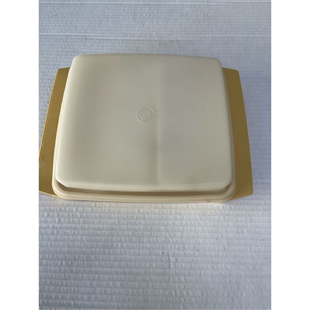 Vintage Tupperware 723-1 Deviled EGG‎ Holder Carrier Yellow w/ Sheer Lid 70's